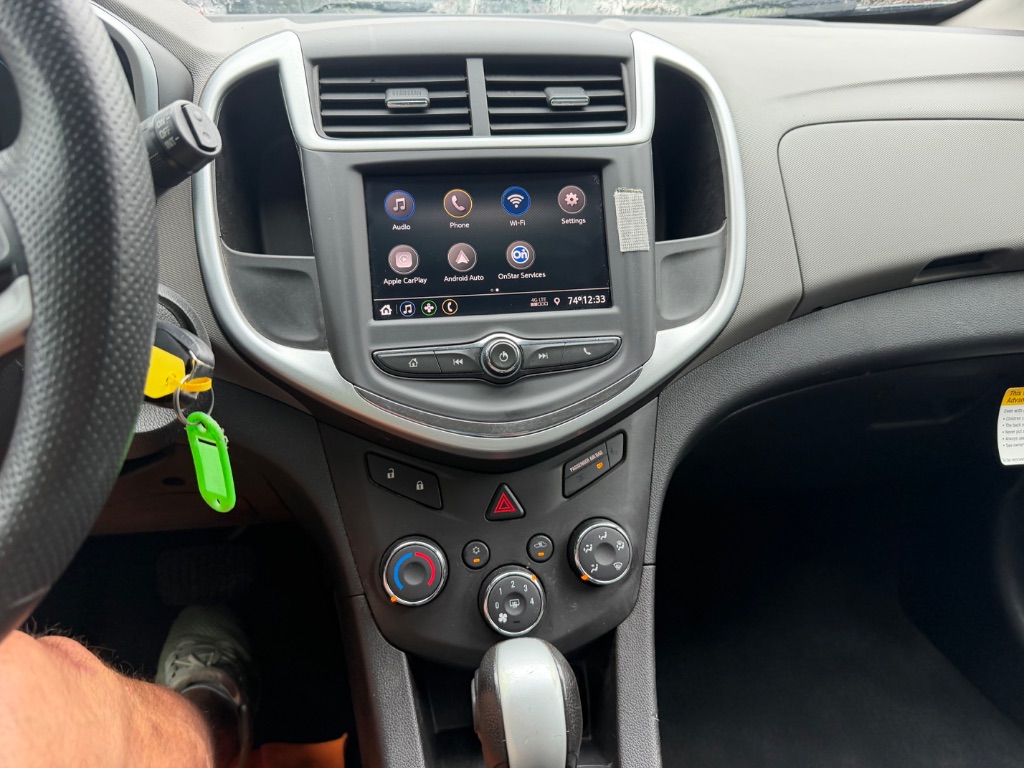 2020 Chevrolet Sonic - Photo 11