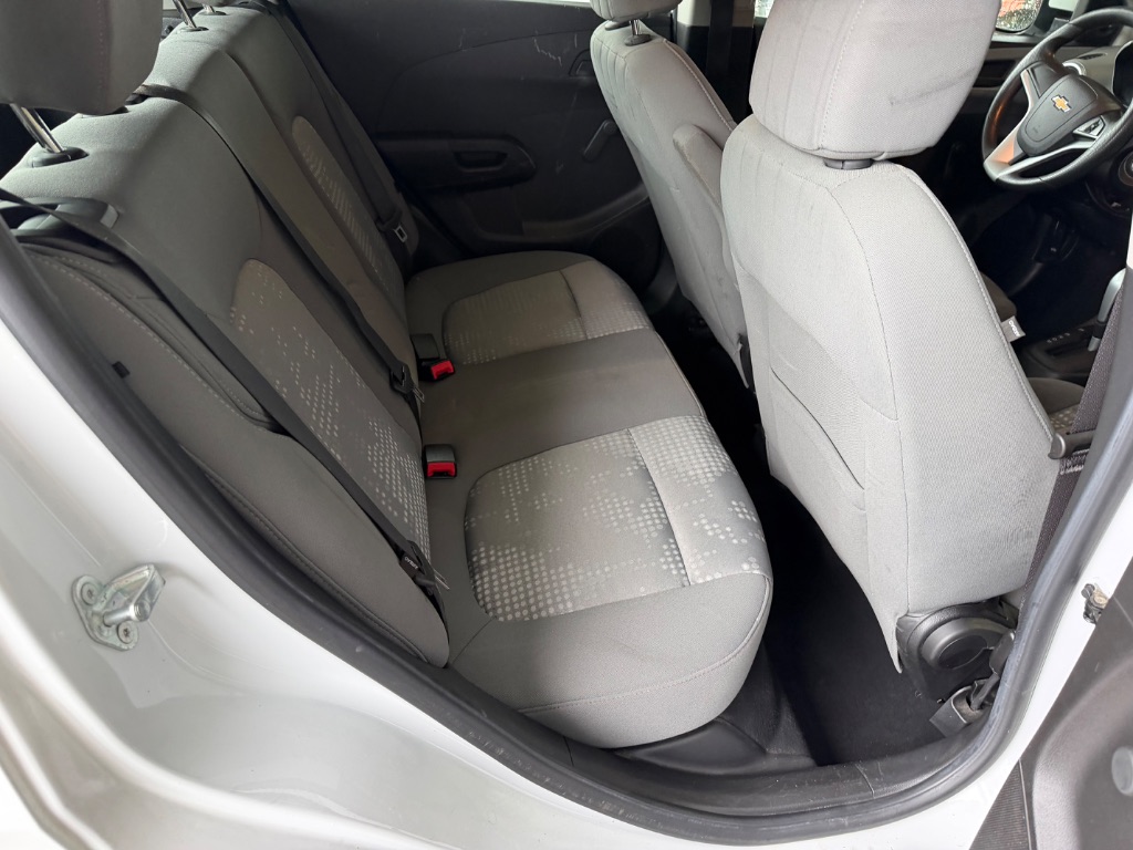 2020 Chevrolet Sonic - Photo 8