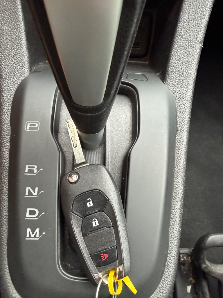 2020 Chevrolet Sonic - Photo 12