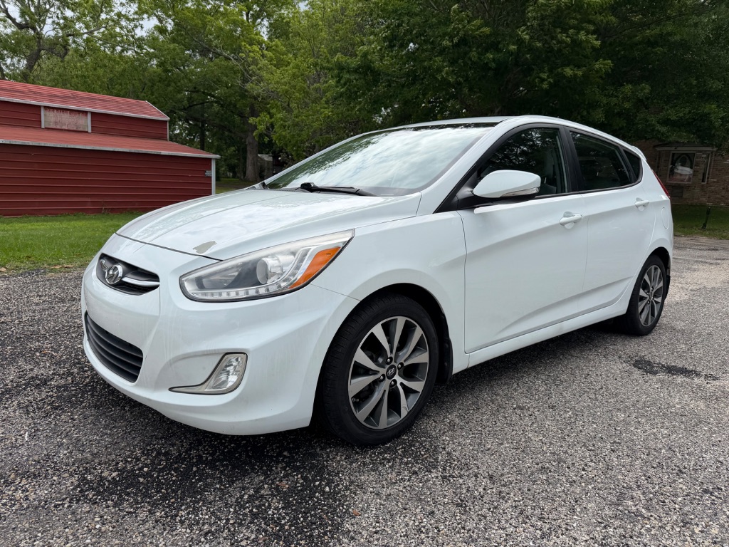 2016 Hyundai Accent Sport 5-Door 6-Speed Manual's photo