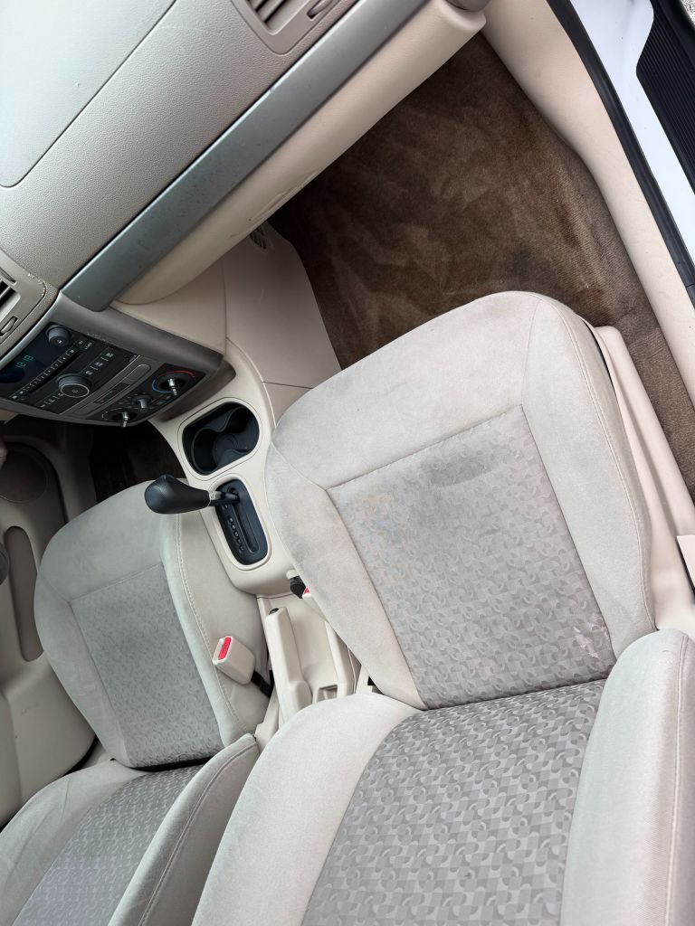 2007 Chevrolet Cobalt LS - Photo 8