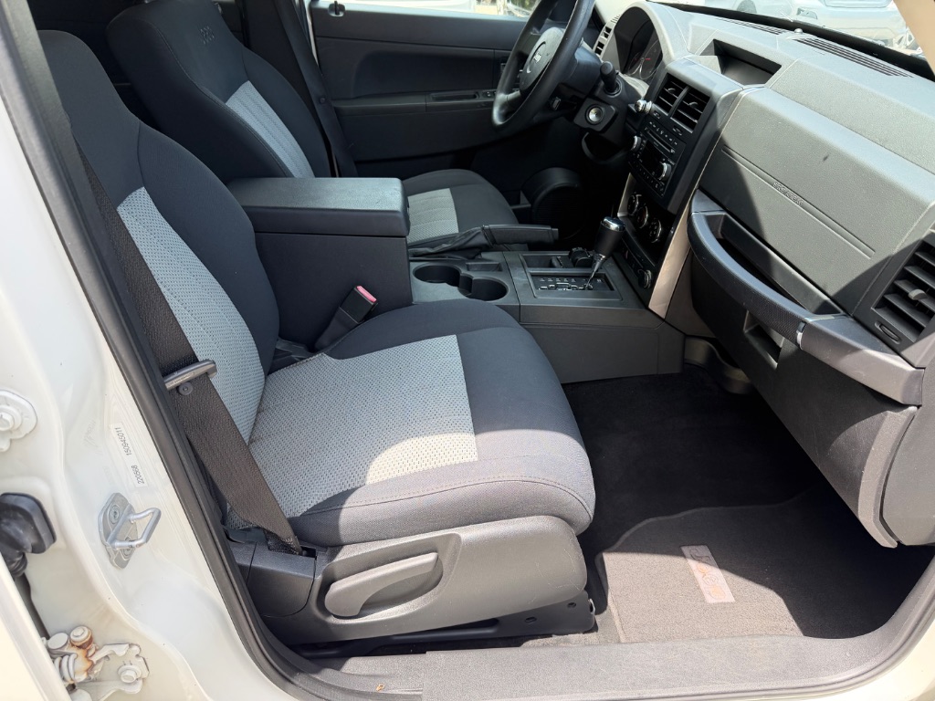 2009 Jeep Liberty Sport - Photo 6