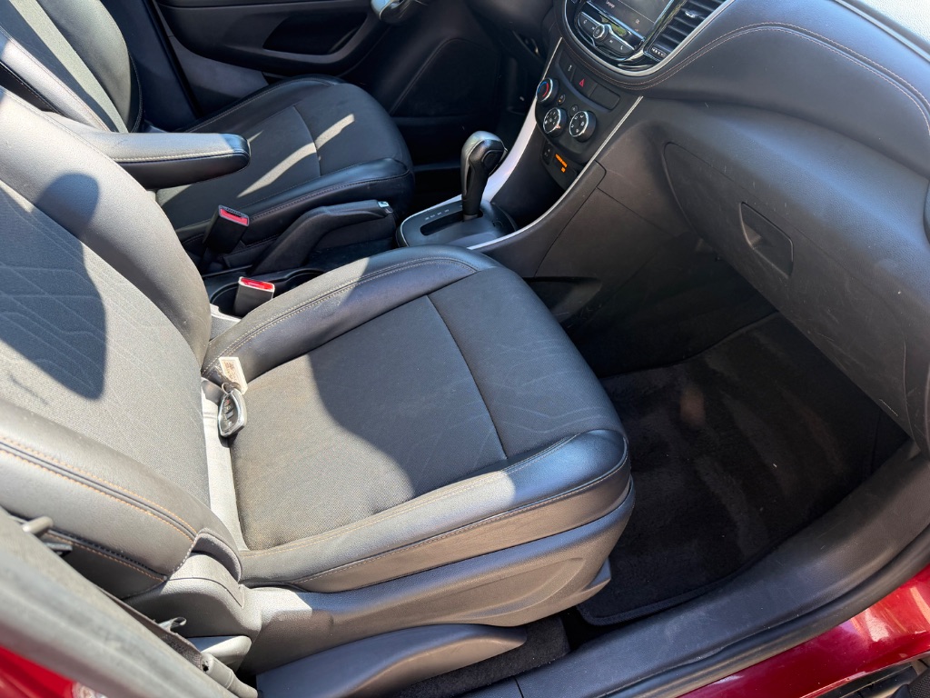 2022 Chevrolet Trax LT - Photo 6