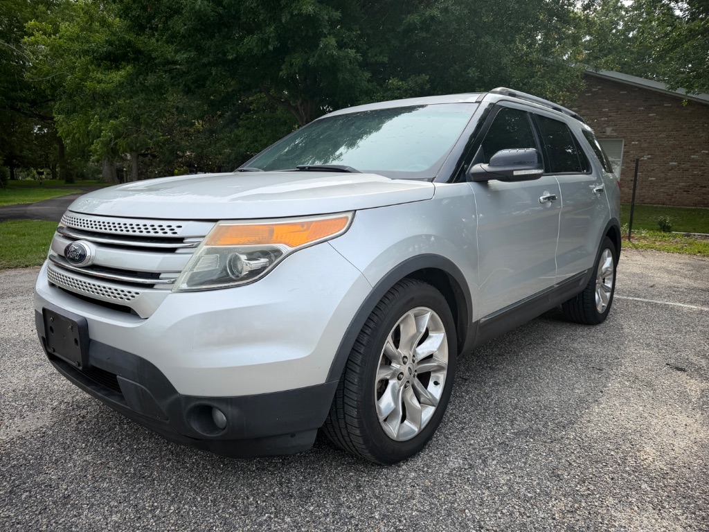 2013 Ford Explorer XLT's photo